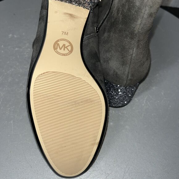 Michael Kors Cher Gray Suede Sequin Heel Ankle Boot Size 7 NWOB - Picture 6 of 7